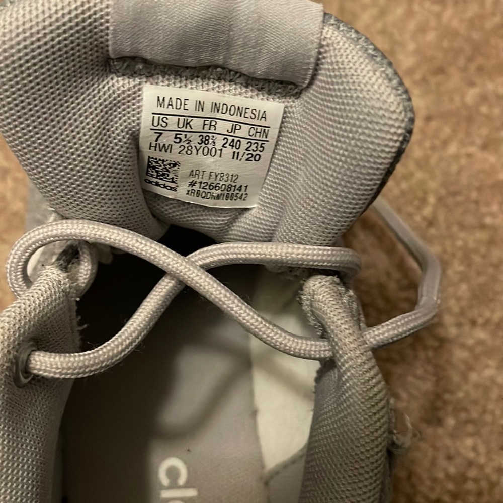 Adidas - Picture 10 of 10